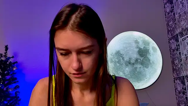 Snapshot of Alice__grace chatting on 12-12-24, 12:38 Alice grace online show from 12-12-24, 12:38