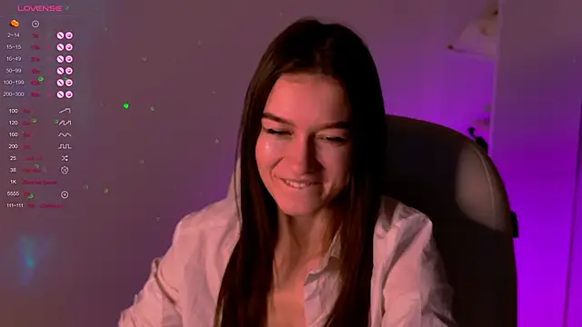 Snapshot of Alice__grace chatting on 12-14-24, 03:51 Alice grace online show from 12-14-24, 03:51