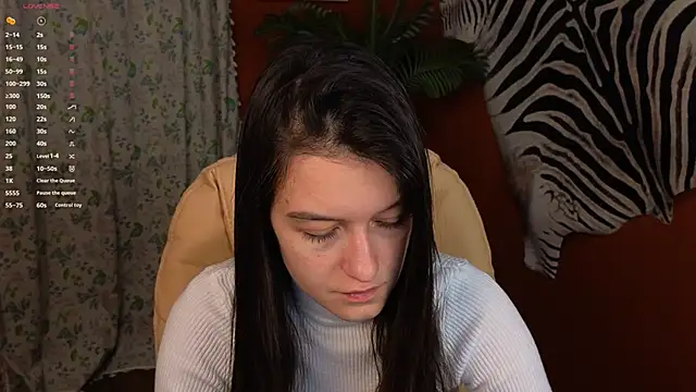 Snapshot of Alice__grace chatting on 01-29-25, 09:28 Alice grace online show from 01-29-25, 09:28