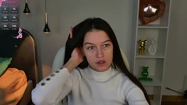 Snapshot of Alice__grace chatting on 01-30-25, 10:41 Alice grace online show from 01-30-25, 10:41