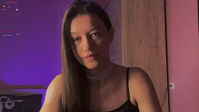 Snapshot of Alice__grace chatting on 03-20-25, 10:40 Alice grace online show from 03-20-25, 10:40