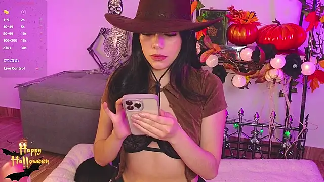 Soffimoon  online show from 10-18-25, 01:52