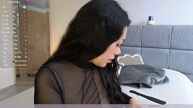 Soffimoon  online show from 04-02-26, 08:28