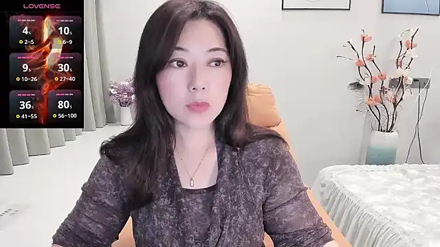 Crystal Wings online show from 09-19-25, 01:34