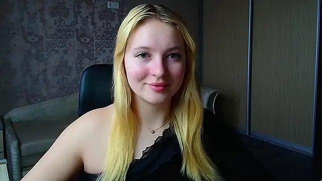 Milka kiss  online show from 05-15-26, 09:27