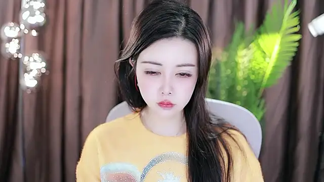 Snapshot of Qiaoqiao_ chatting on 01-31-25, 04:06 Qiaoqiao online show from 01-31-25, 04:06