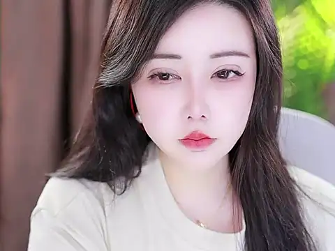 Snapshot of Qiaoqiao_ chatting on 02-04-25, 10:32 Qiaoqiao online show from 02-04-25, 10:32