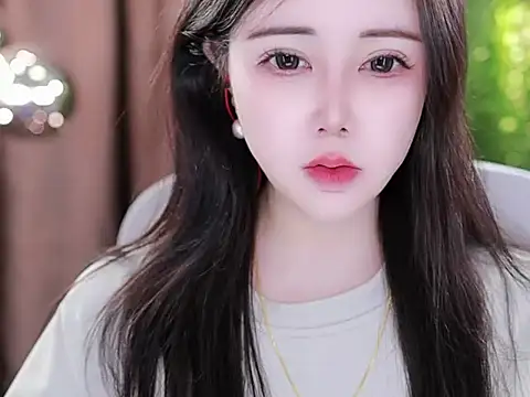 Snapshot of Qiaoqiao_ chatting on 02-18-25, 08:38 Qiaoqiao online show from 02-18-25, 08:38