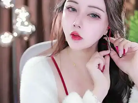 Snapshot of Qiaoqiao_ chatting on 03-05-25, 07:49 Qiaoqiao online show from 03-05-25, 07:49