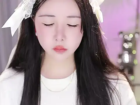 Snapshot of Qiaoqiao_ chatting on 10-07-25, 04:53 Qiaoqiao online show from 10-07-25, 04:53