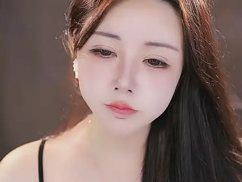 Qiaoqiao  online show from 11-07-25, 01:55