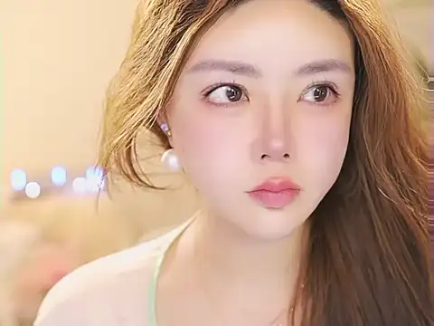 Qiaoqiao  online show from 08-02-26, 04:05