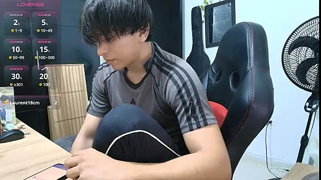 Snapshot of Haruto2001 chatting on 12-03-24, 02:47 Haruto2001 online show from 12-03-24, 02:47