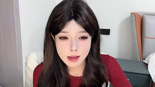 Snapshot of Q-ing chatting on 02-13-25, 04:39 Q-ing online show from 02-13-25, 04:39