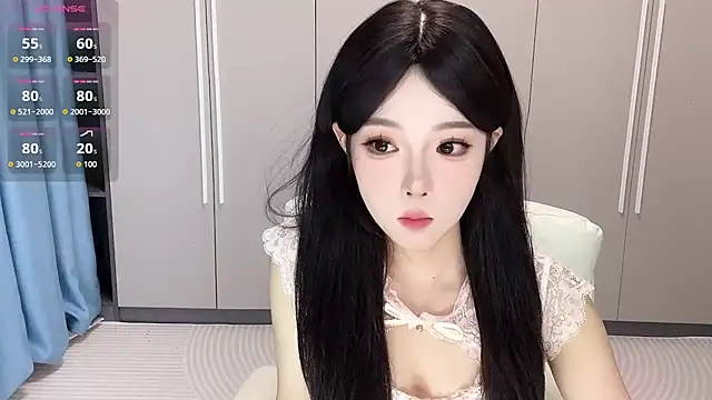 Snapshot of Q-ing chatting on 09-13-25, 01:55 Q-ing online show from 09-13-25, 01:55