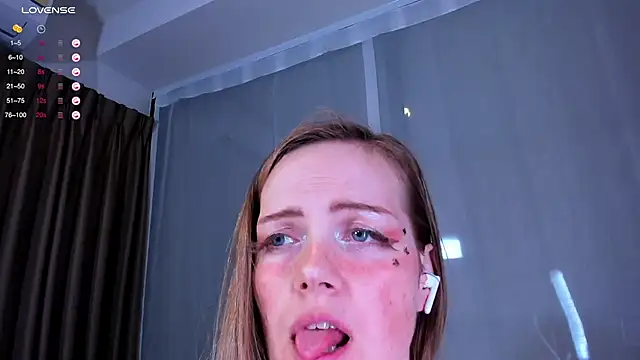 Snapshot of CutieEllie chatting on 12-31-24, 04:25 CutieEllie online show from 12-31-24, 04:25