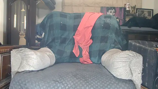 Snapshot of ladyscarlotta chatting on 06-28-26, 10:38 ladyscarlotta online show from 06-28-26, 10:38