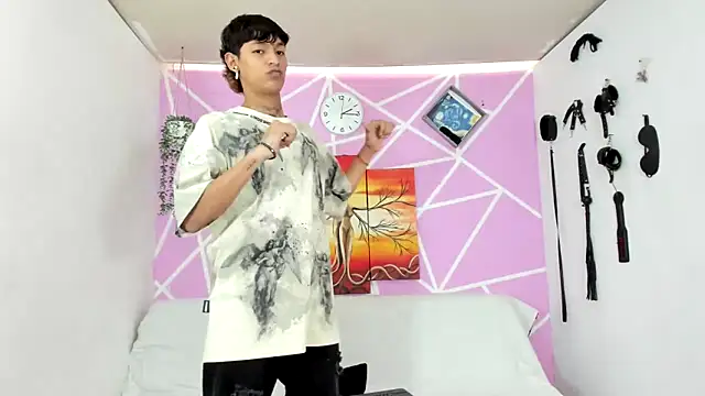 Fresahot2005 online show from 02-07-25, 07:17