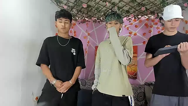 Snapshot of Fresahot2005 chatting on 11-28-25, 08:11 Fresahot2005 online show from 11-28-25, 08:11