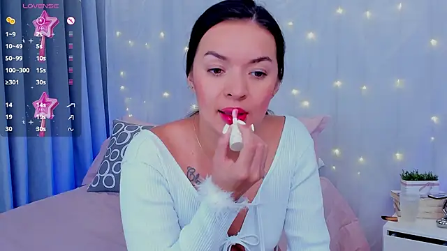 Snapshot of lennabell chatting on 03-11-25, 08:53 lennabell online show from 03-11-25, 08:53