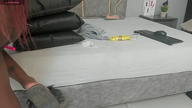 Maddyjohnsonn online show from 12-06-24, 03:52