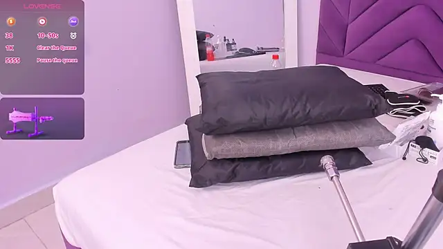 Maddyjohnsonn online show from 12-24-24, 04:55