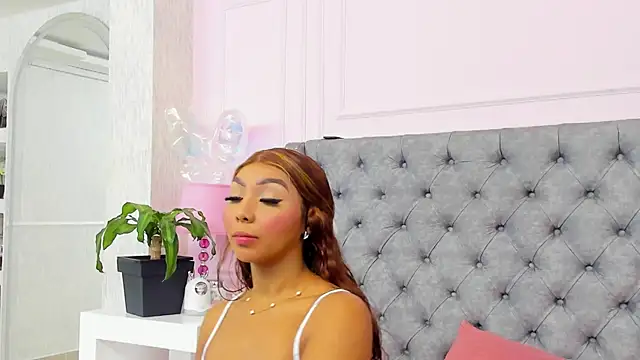 HaileeRoberts online show from 07-14-26, 12:44