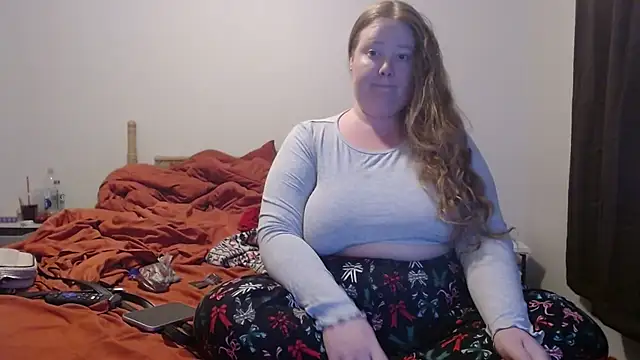 Snapshot of Sierra_bbyx chatting on 12-27-24, 02:58 Sierra bbyx online show from 12-27-24, 02:58