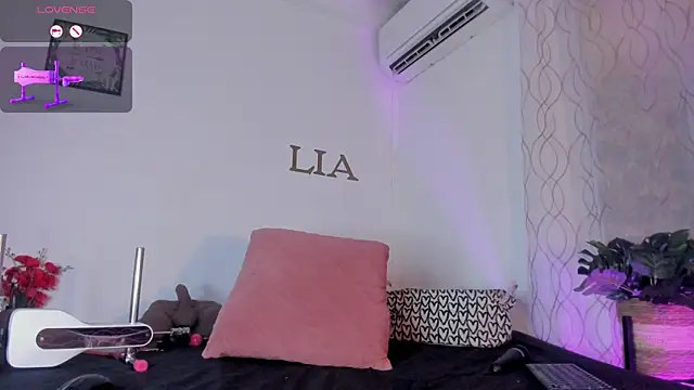 Lia johnsonn online show from 03-26-26, 11:27