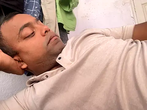 Snapshot of princeraj42 chatting on 11-05-25, 08:47 princeraj42 online show from 11-05-25, 08:47