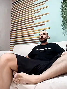 Snapshot of antony_bigdick_ chatting on 05-13-26, 07:33 antony bigdick online show from 05-13-26, 07:33