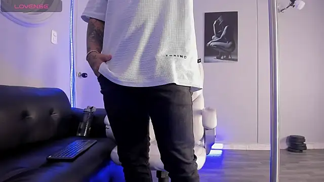 Cristopher strong online show from 02-28-26, 01:56