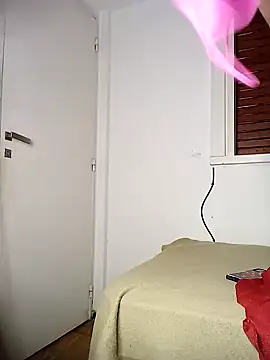 Snapshot of Sole_Love chatting on 03-20-25, 04:29 Sole Love online show from 03-20-25, 04:29