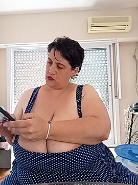 Snapshot of Sole_Love chatting on 11-12-25, 04:51 Sole Love online show from 11-12-25, 04:51