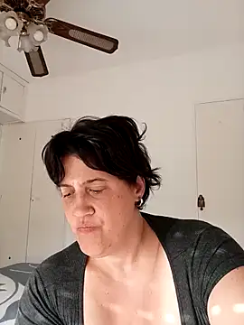 Snapshot of Sole_Love chatting on 11-18-25, 08:24 Sole Love online show from 11-18-25, 08:24