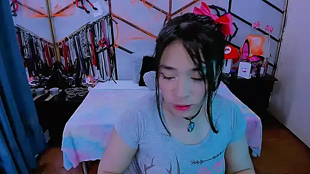 AlanaLuck online show from 10-21-25, 07:25