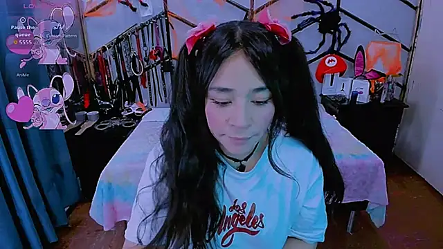 Snapshot of AlanaLuck chatting on 10-29-25, 07:26 AlanaLuck online show from 10-29-25, 07:26