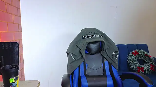 Snapshot of Demitryo chatting on 11-23-25, 03:06 Demitryo online show from 11-23-25, 03:06