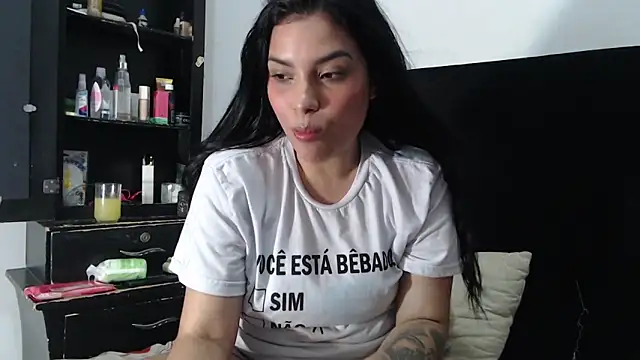 lolaa staars online show from 12-22-24, 09:42