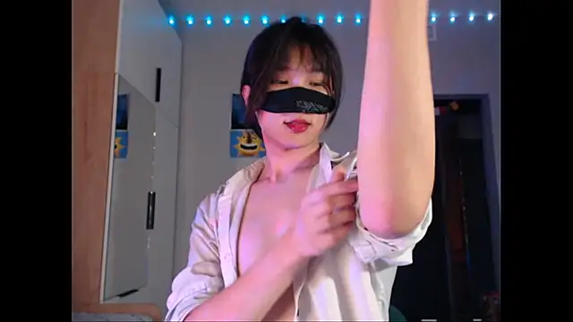 Snapshot of yukitori_2 chatting on 01-22-25, 11:56 yukitori 2 online show from 01-22-25, 11:56