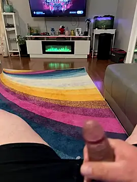 Snapshot of Lucrecio19 chatting on 12-18-25, 09:37 Lucrecio19 online show from 12-18-25, 09:37