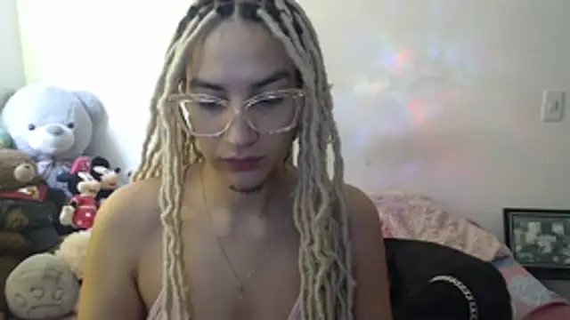 Snapshot of mandy_berrys chatting on 10-22-25, 05:13 mandy berrys online show from 10-22-25, 05:13