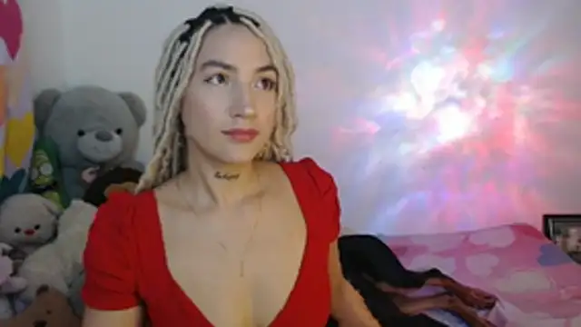 Snapshot of mandy_berrys chatting on 10-25-25, 11:32 mandy berrys online show from 10-25-25, 11:32