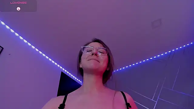 Ich Bin Julia online show from 02-13-25, 05:44