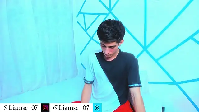 liam scott77 online show from 03-26-26, 02:39