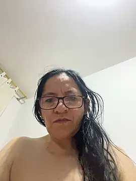 Freya Artemisa online show from 12-18-24, 08:47