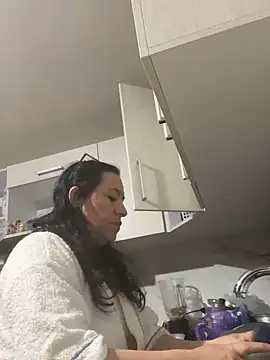 Freya Artemisa online show from 12-18-24, 11:51