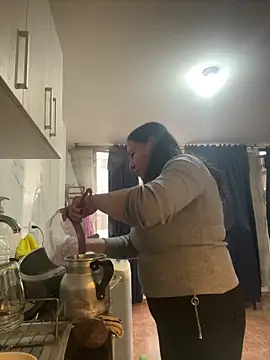 Freya Artemisa online show from 12-17-25, 09:54