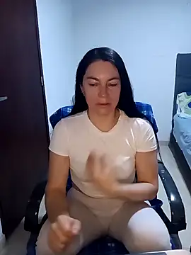 Snapshot of renata_hot1 chatting on 02-18-25, 02:59 renata hot1 online show from 02-18-25, 02:59