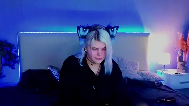 JoannLowe online show from 03-09-25, 03:01